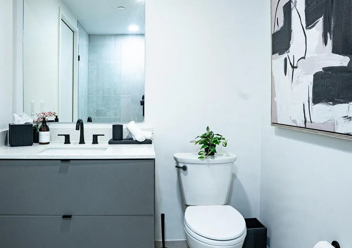 Ybor City Pool View King Suite 탬파 아파트